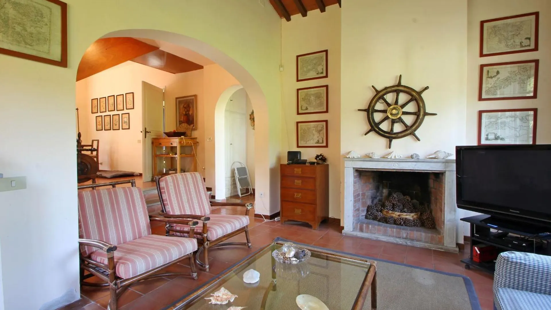 Villa Claudia Massa